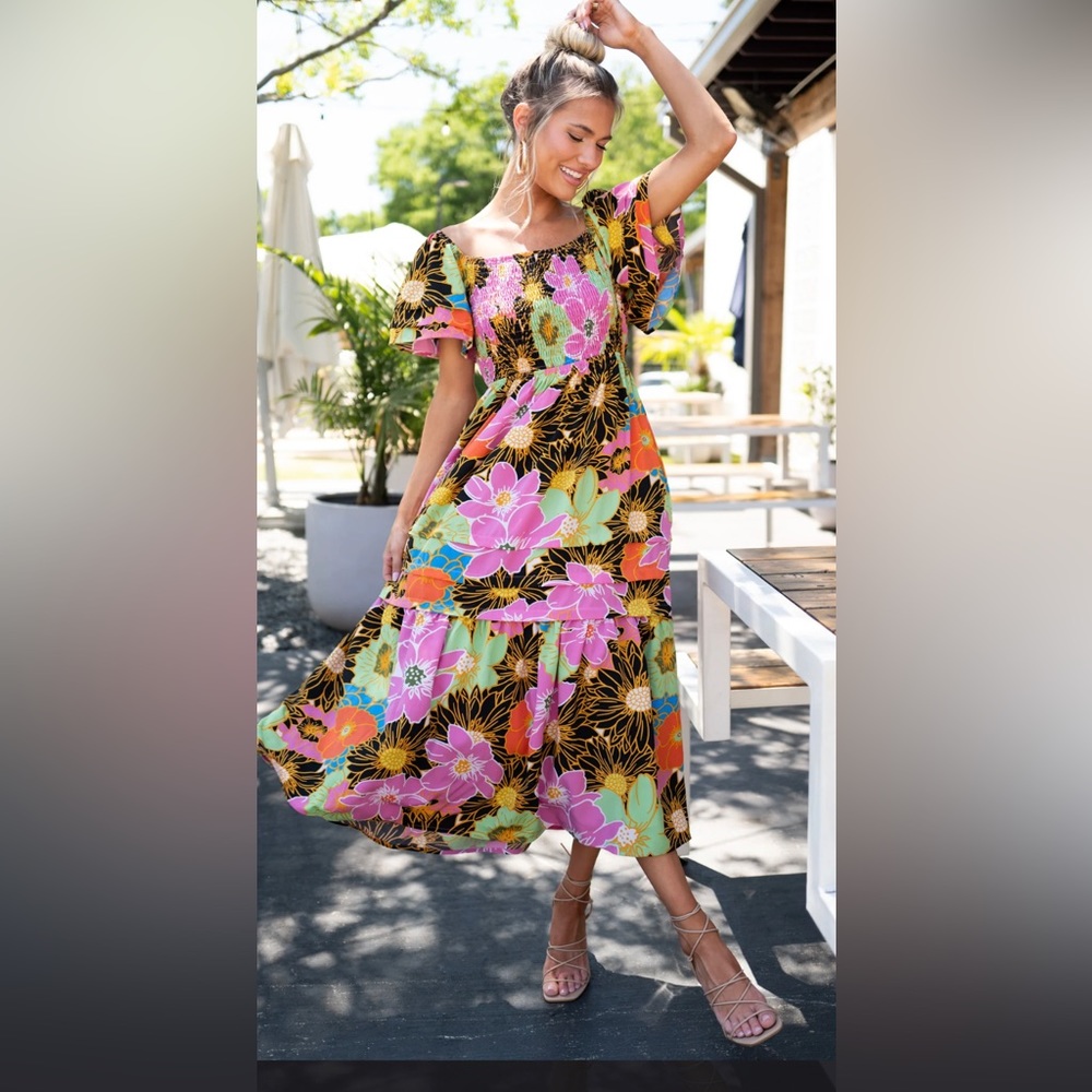 PRECIOUS ENERGY BLACK FLORAL PRINT MAXI DRESS